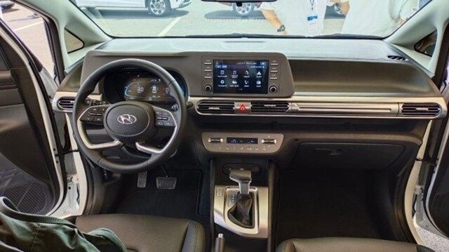 Hyundai-stargazer-khoang-lai