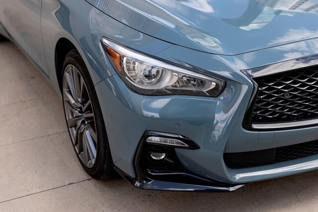 Infiniti-Q50-2022-hoc-gio