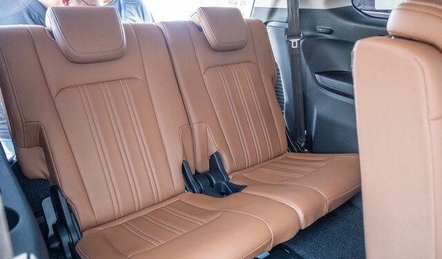 Isuzu-Mu-X-2023-hang-ghe-thu-ba