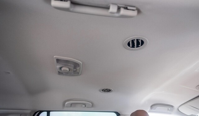 Isuzu-Mu-X-2023-tran-xe