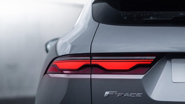 Jaguar-F-Pace-den-hau