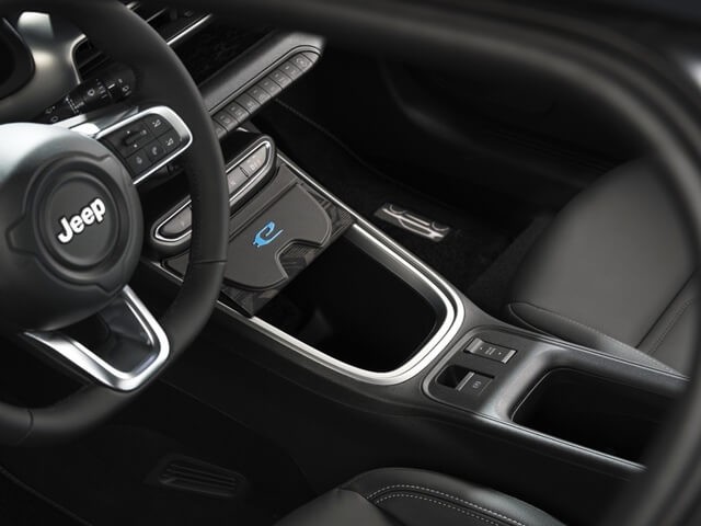 Jeep-Avenger-trung-tam-dieu-khien