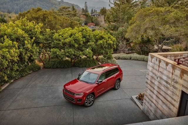 Jeep-Grand-Cherokee-L-ngoai-that