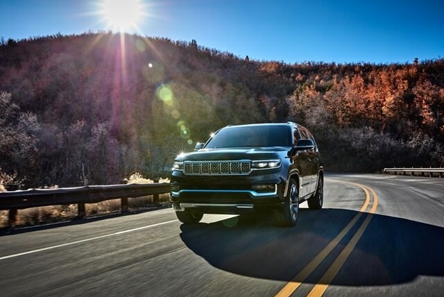 "Jeep-Grand-Wagoneer-picture-of-that-outdoors"