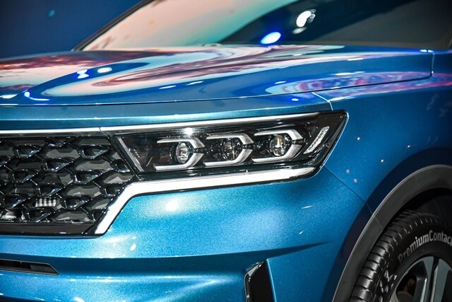 Kia-Sorento-Hybrid-den-pha