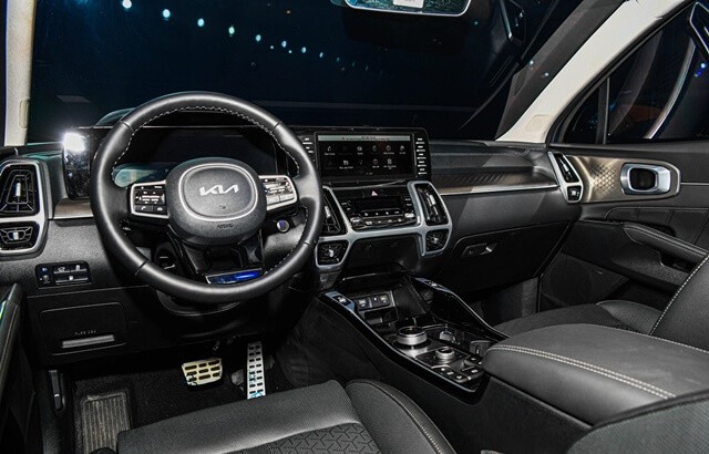 Kia-Sorento-Hybrid-khoang-lai
