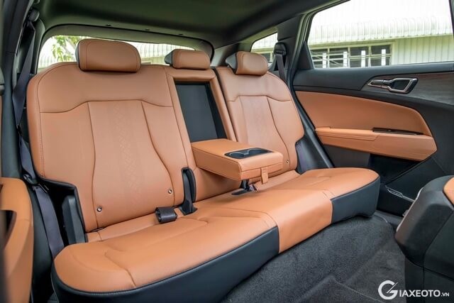 Kia-Sportage-2023-khoang-hanh-khach