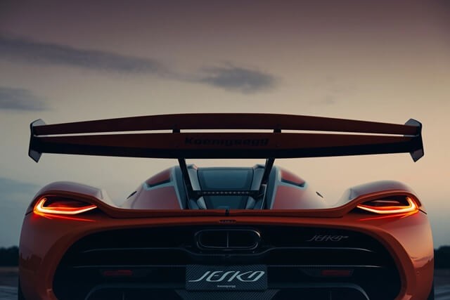 Koenigsegg-Jesko-can-canh-canh-luot-gio
