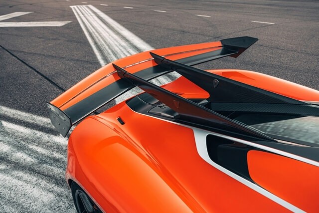 Koenigsegg-Jesko-canh-luot-gio