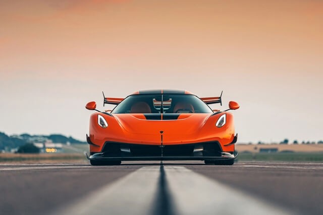 Koenigsegg-Jesko-dau-xe