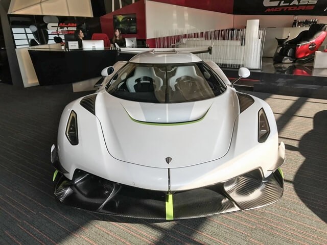 Koenigsegg-Jesko-tai-dai-ly-ha-noi