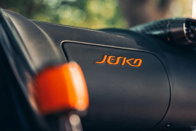 Koenigsegg-Jesko-tap-lo