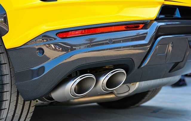 Lamborghini-Urus-Performante-trung-tam-dieu-khien