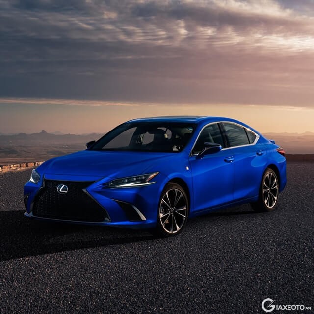 Lexus-ES250-F-Sport-tong-the-ngoai-that