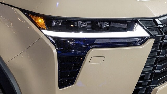 Lexus-GX550-den-pha