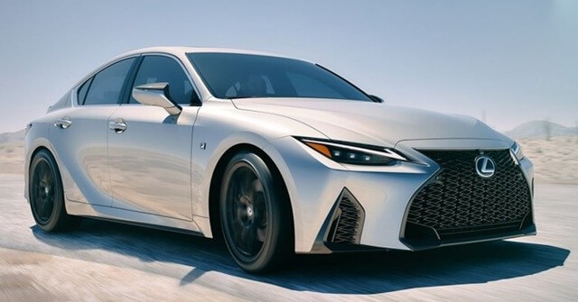 ngoai that lexus is300h