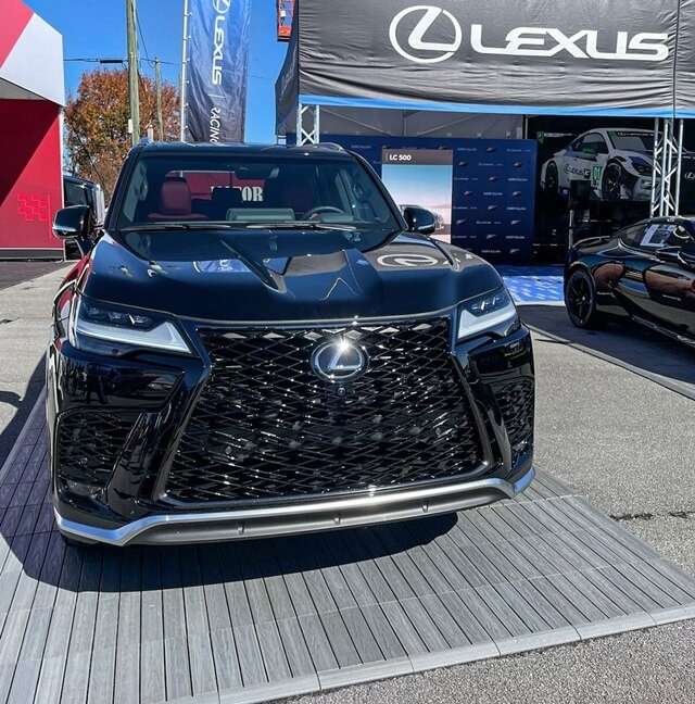 Lexus-LX600-F-Sport-dau-xe