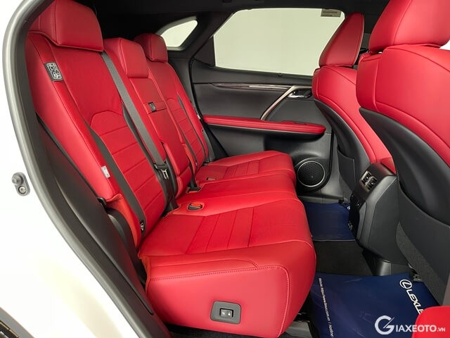 Lexus-RX300-F-Sport-ghe-ngoi-khoang-hanh-khach