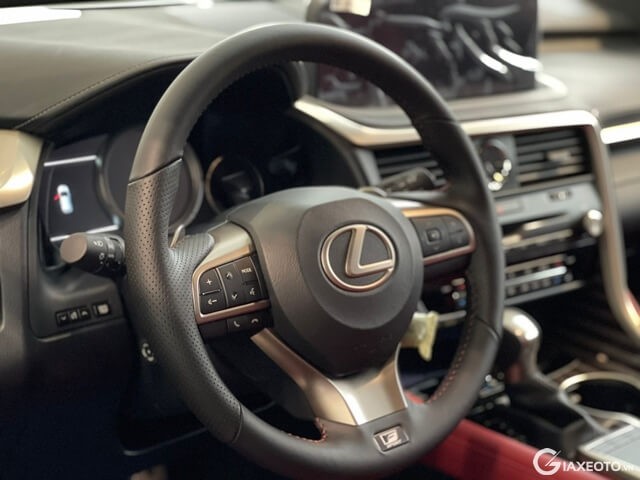 Lexus-RX300-F-Sport-vo-lang