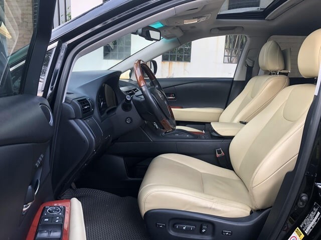 Lexus-RX350-2010-khoang-lai