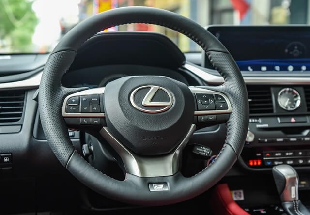 Lexus-RX450h-F-Sport-vo-lang