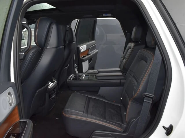 Lincoln-Navigator-Black-Label-hang-ghe-thu-2