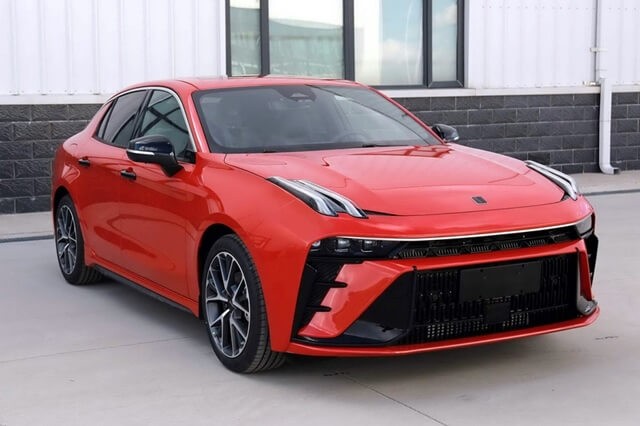 Lynk-Co-03-gia-bao-nhieu