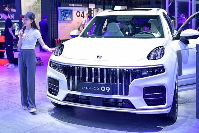 Lynk-Co-09-dau-xe