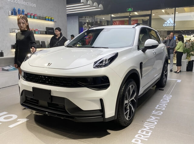 Lynk-co-01-gia-xe-bao-nhieu