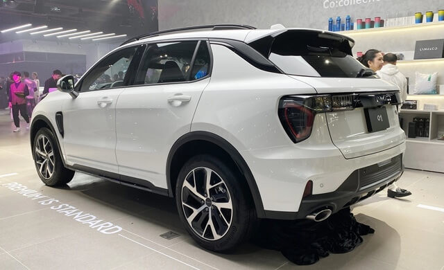 Lynk-co-01-hong-xe