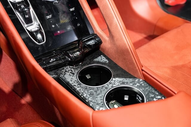 MG-Cyberster-hoc-de-do