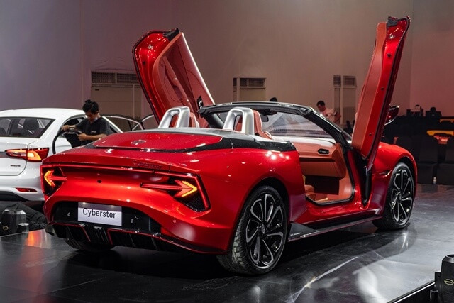 MG-Cyberster-hong-xe