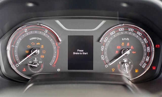 MG-Extender-cum-dong-ho-ky-thuat-so