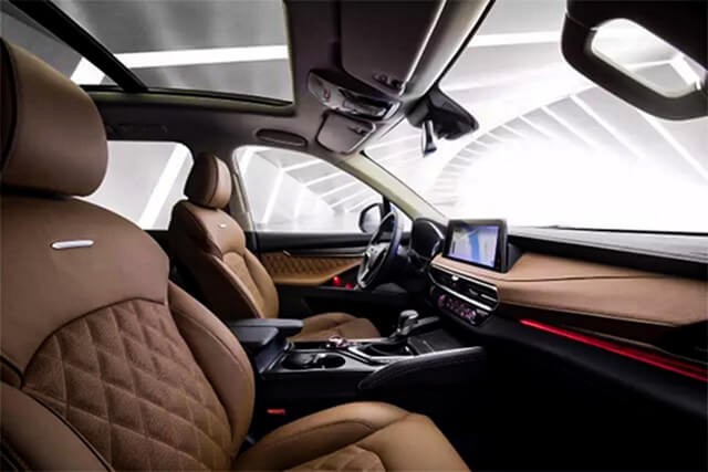 MG-Gloster-khong-gian-khoang-lai