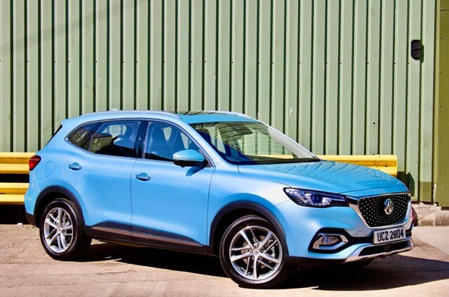 MG-HS-Plug-in-gia-xe