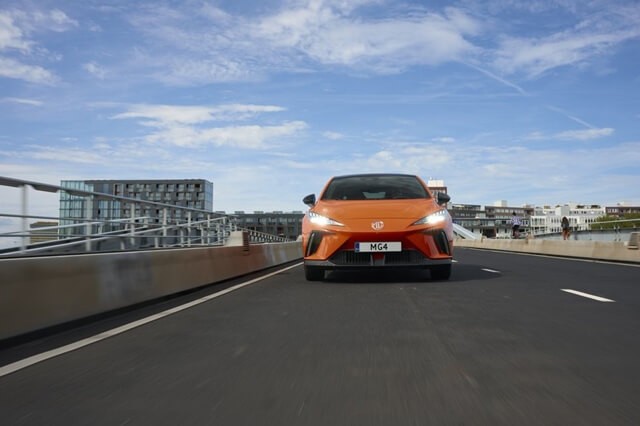 MG4-Electric-dau-xe