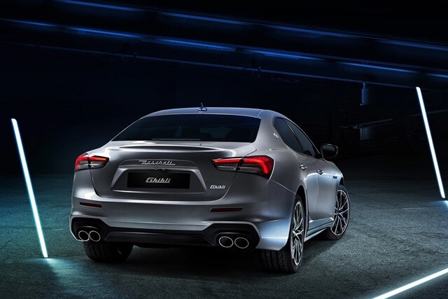 Maserati-Ghibli-Hybrid-hong-xe