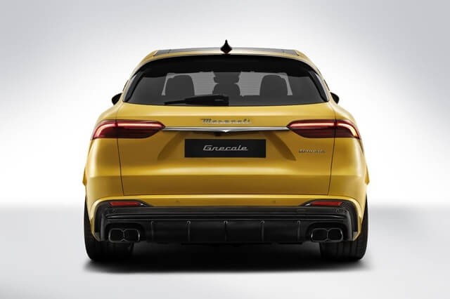 Maserati-Grecale-Trofeo-duoi-xe