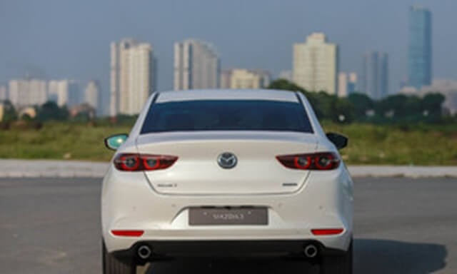 Mazda-3-2020-duoi-xe