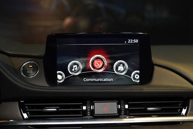 Mazda-6-man-hinh-giai-tri