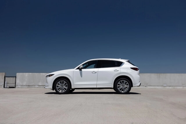 Mazda-CX5-2025-than-xe