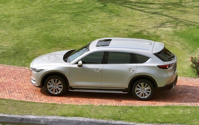 Mazda-CX8-2023-than-xe