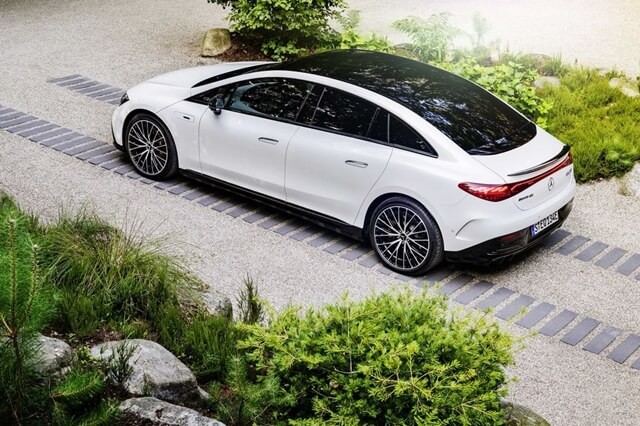Mercedes-AMG-EQE-tong-the-ngoai-that-nhin-tu-tren-xuong