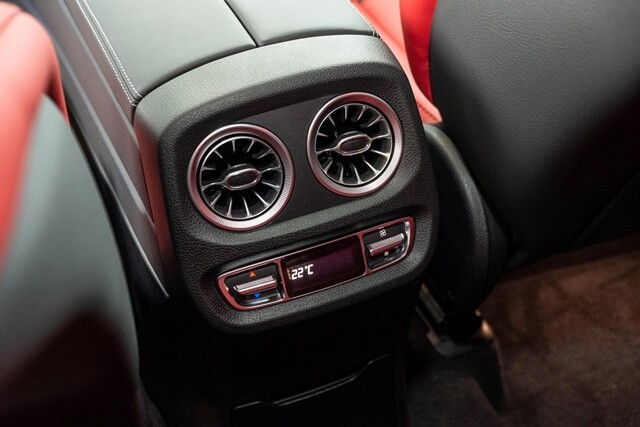 Mercedes-AMG-G63-Edition-55-cua-gio-dieu-hoa