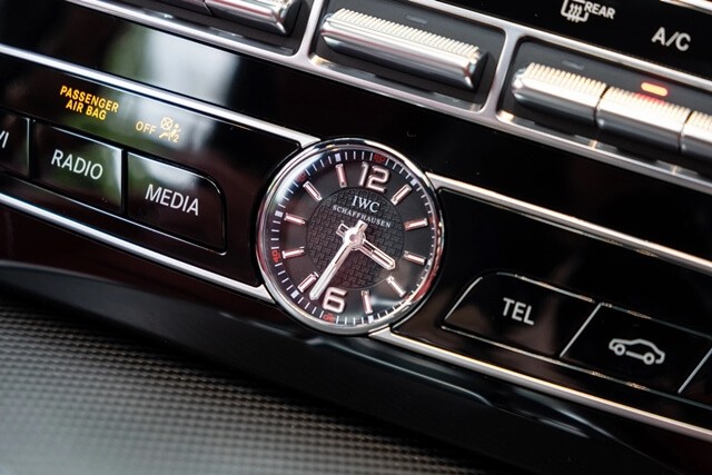 Mercedes-AMG-G63-Edition-55-dong-ho