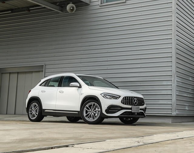 Mercedes-AMG-GLA-35-4Matic-than-xe