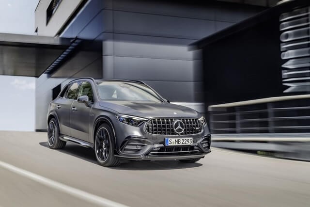 Mercedes-AMG-GLC-63-gia-xe