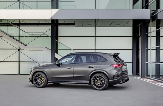Mercedes-AMG-GLC-63-than-xe