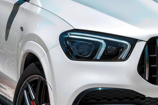 Mercedes-AMG-GLE-53-Coupe-can-canh-den-pha