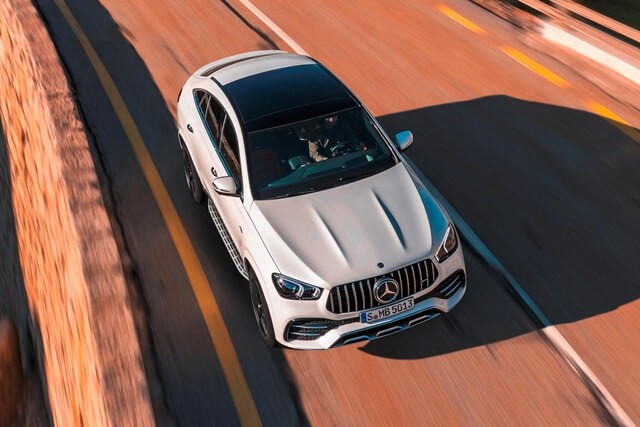 Mercedes-AMG-GLE-53-Coupe-tu-tren-xuong
